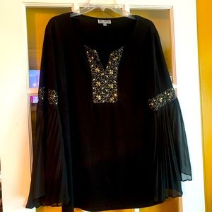Women Black & gold Top size XL